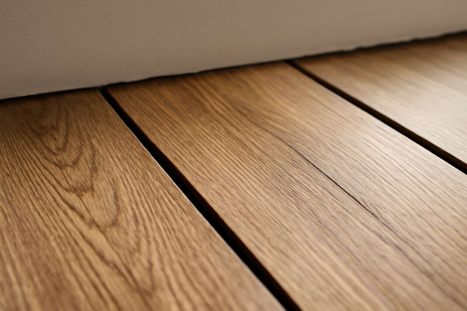 why does laminate flooring expand