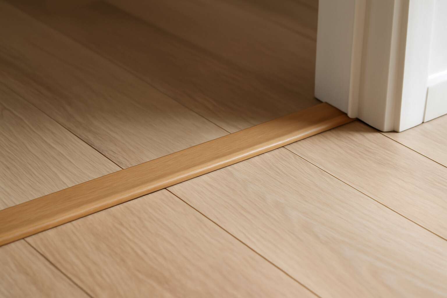 generated_image_6a7cd70974bbc.jpg threshold for laminate flooring